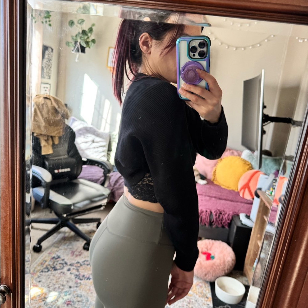 Sweater - Picture 5 of 5